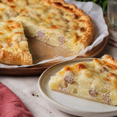 Torta salata con patate e salsiccia al microonde